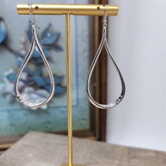 Stunning Rhinestone Dusted Hoop Earrings Silver Ov - Picture 3 of 7